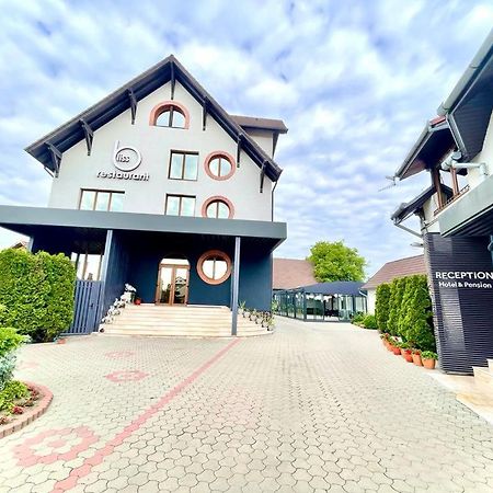 Hotel Bliss ซีบิว ภายนอก รูปภาพ