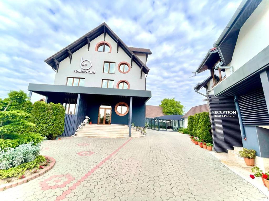 Hotel Bliss ซีบิว ภายนอก รูปภาพ