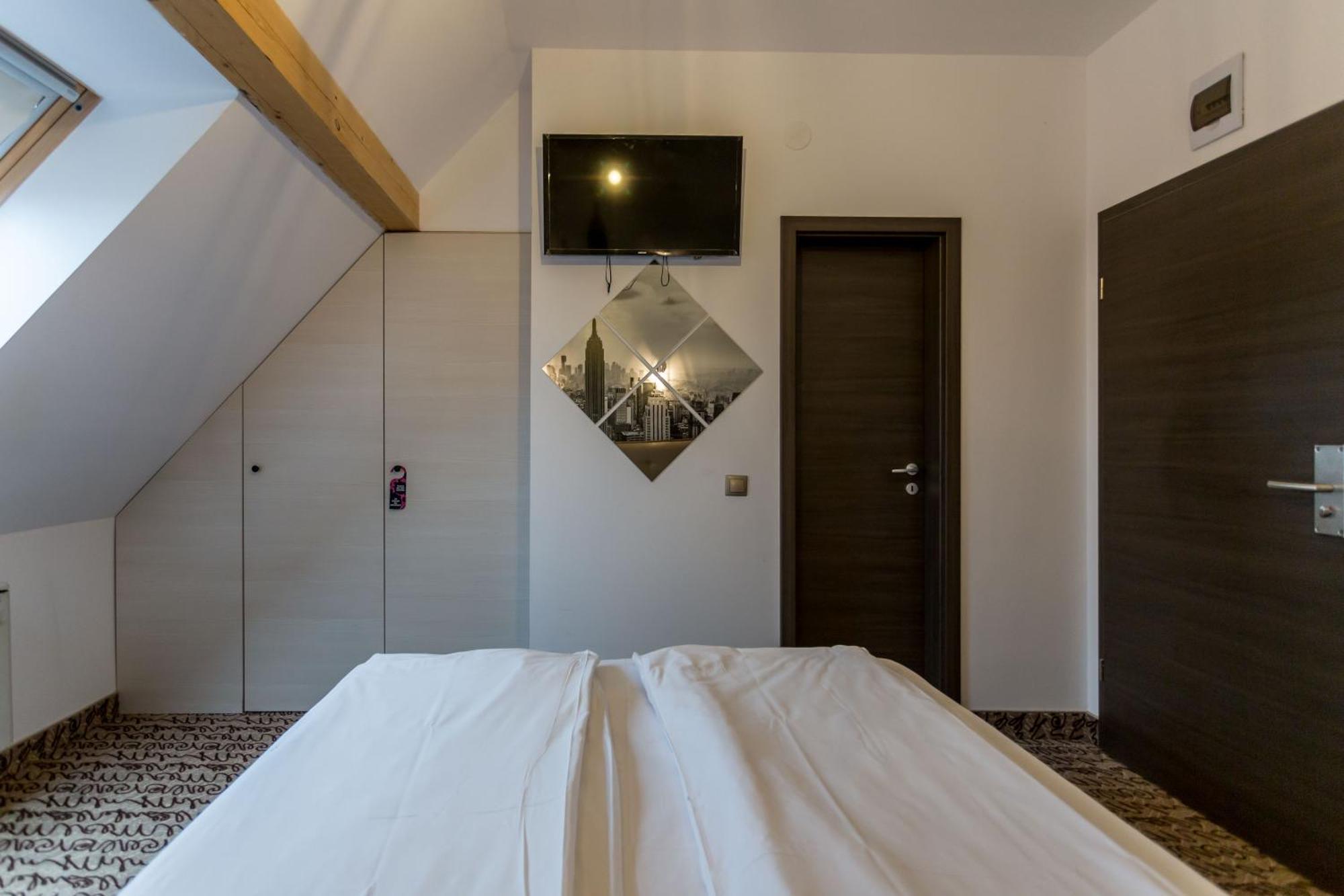Hotel Bliss ซีบิว ภายนอก รูปภาพ